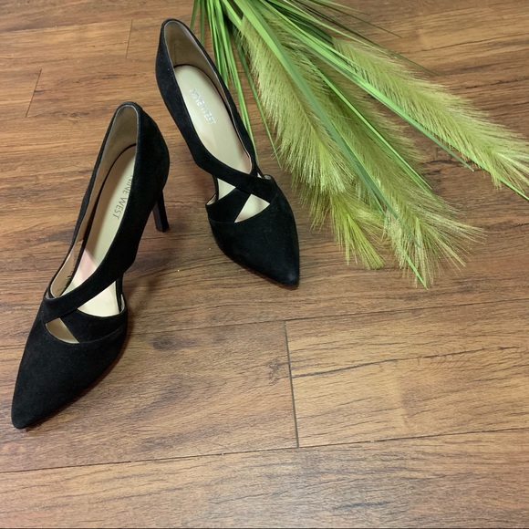 Nine West Suede Black Heels - Picture 5 of 10
